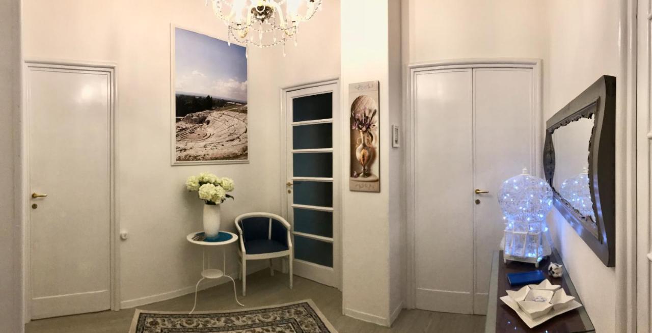 シラクーサCasa Di Alice Luxury Hospitality - Elevator, Fast Wifiアパートメント エクステリア 写真
