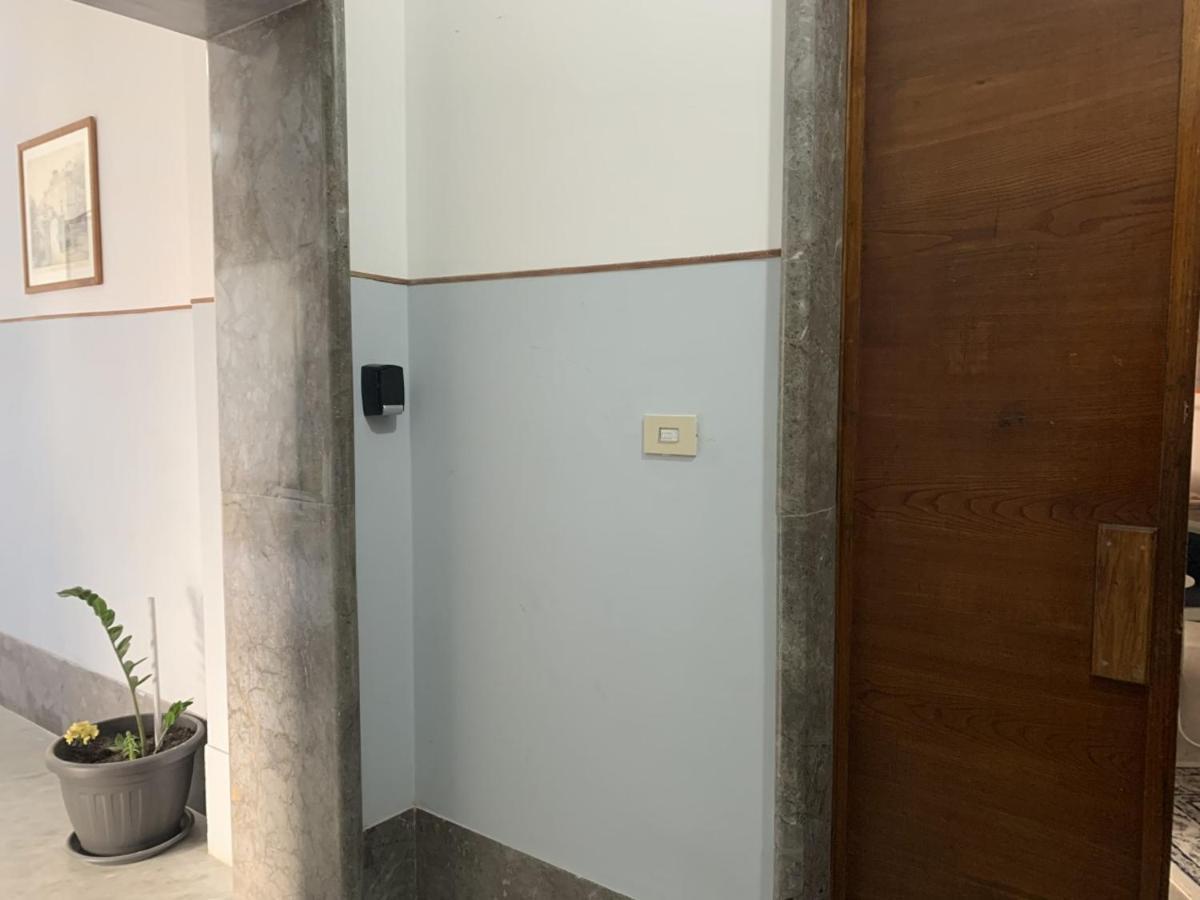 シラクーサCasa Di Alice Luxury Hospitality - Elevator, Fast Wifiアパートメント エクステリア 写真