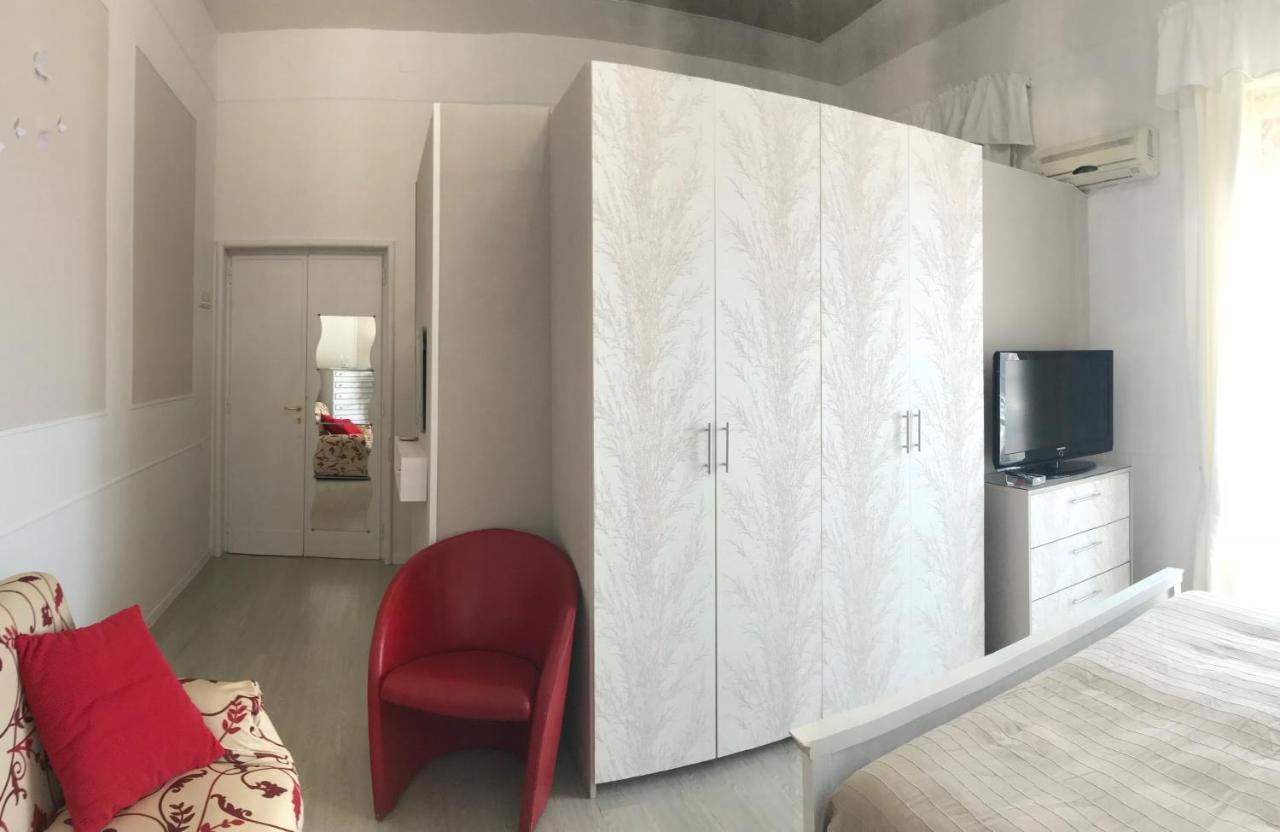 シラクーサCasa Di Alice Luxury Hospitality - Elevator, Fast Wifiアパートメント エクステリア 写真